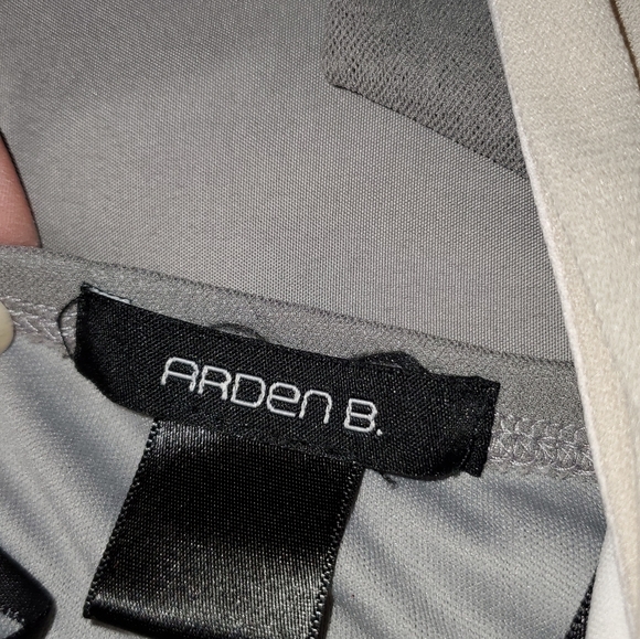 Top - Picture 2 of 2